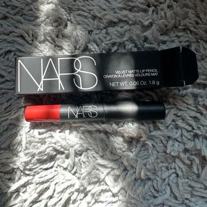 NEW IN BOX! NARS Travel size (0.06 oz) Red Velvet Matte Lip Pencil
